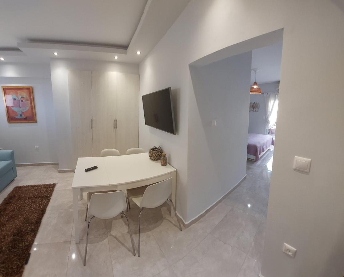 Zeppelin Apartment Loutraki  Eksteriør bilde